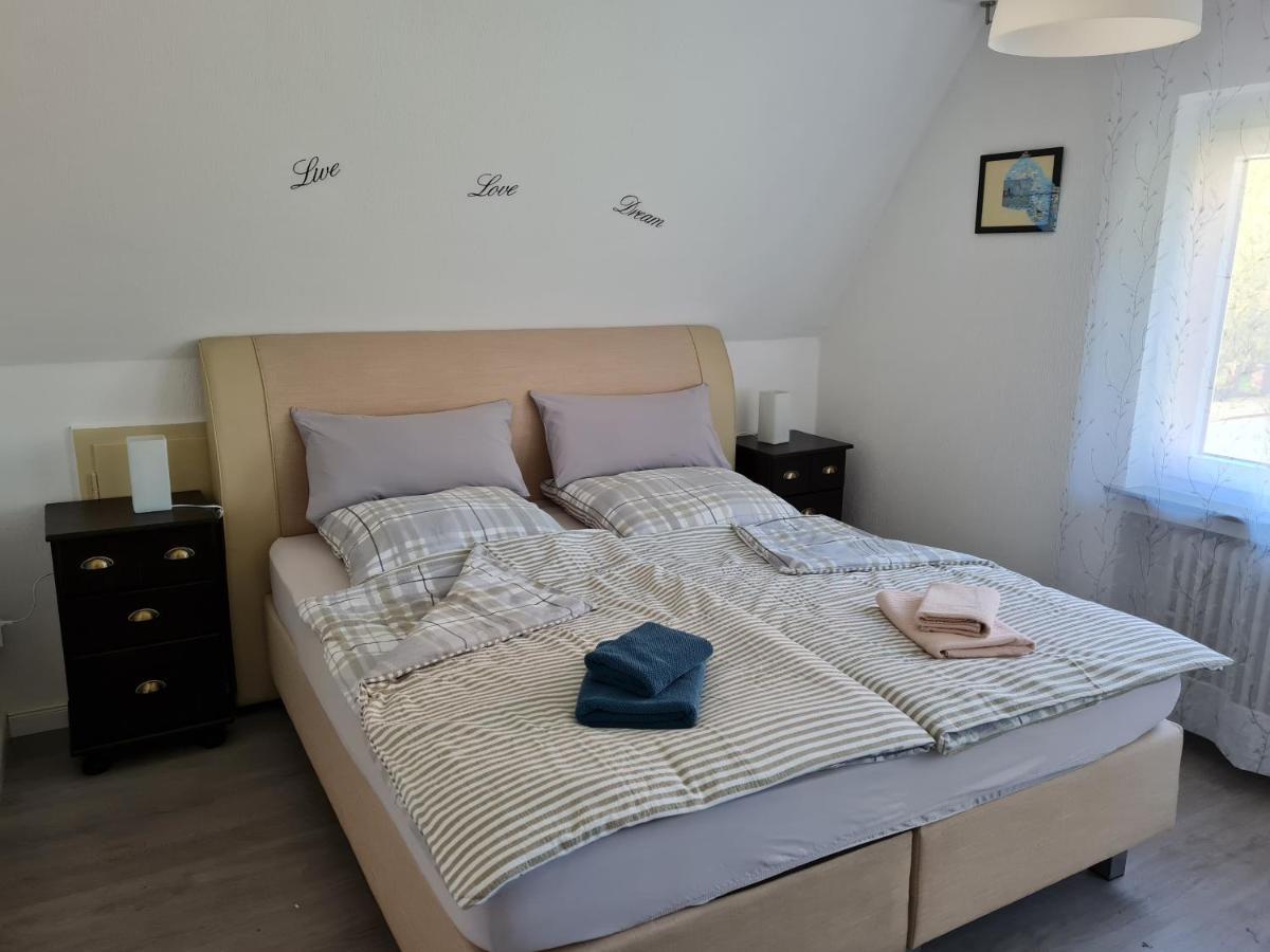 Am Kanal Neuhaus an der Oste Bagian luar foto